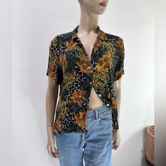 REQUIREMENTS ANIMAL Print blouse - Picture 9 of 14